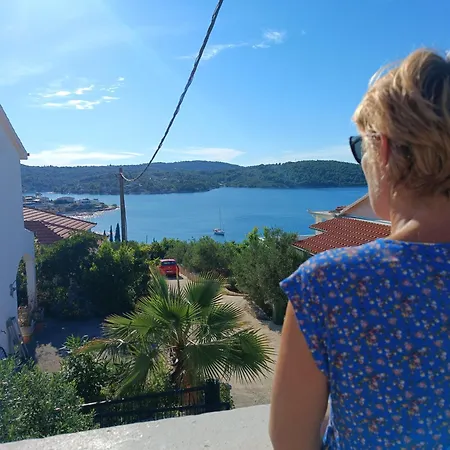Solta Necujam