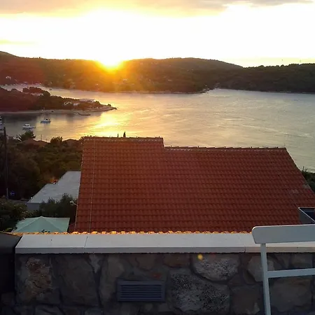 Solta Apartman Necujam