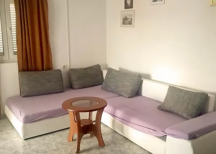 Solta * Nečujam